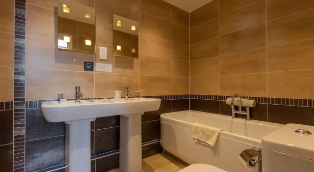 Одноместный семейный люкс Windermere Park B&B inc Free off-site Health Club