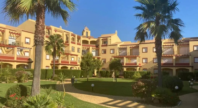 Charming 2-bed Apartment Near Ayamonte With Pool