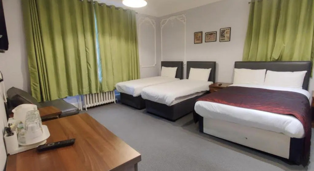 Четырёхместный номер Standard Chelsea House Hotel - B&B