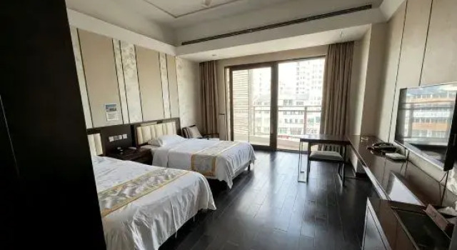 Люкс с красивым видом из окна Xing'an Changfeng Hotel