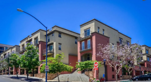 Pelicanstay in Downtown San Diego
