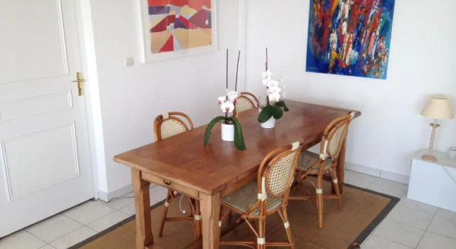 Luxury apartment facing the Mediterranean, Book Lejlighed Sète Étang de Thau