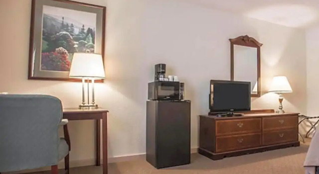 Люкс Quality Inn Lewisburg