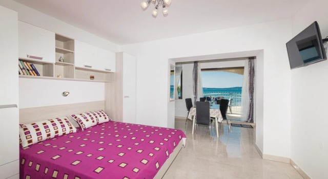 Nice Home in Kastel Kambelovac With Wifi and 0 Bedrooms, Rezerwuj Hotel Hotele w Split-Dalmatia County z parkingiem, Parking