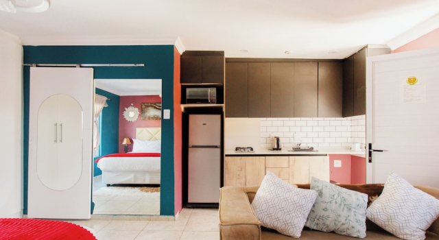 Люкс Luxury c 1 комнатой с видом на бассейн Caline VIP Mews