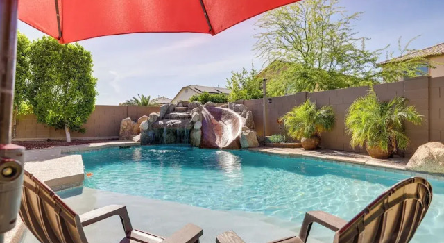 Коттедж 4 Mi to Surprise Stadium! Snowbird Haven w/ Pool