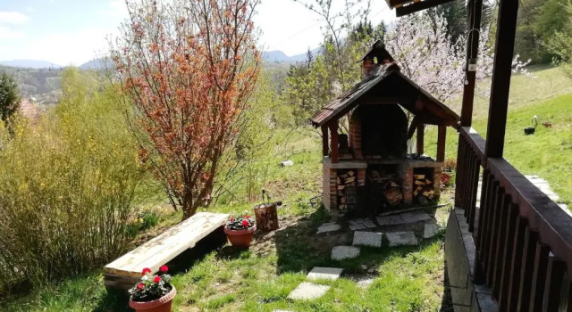 Casa De Sub Padure, Rezerwuj Hotel Hotele w Prahova Valley z parkingiem, Parking