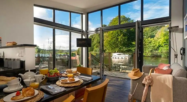 Вилла Killyhevlin Lakeside Hotel & Lodges