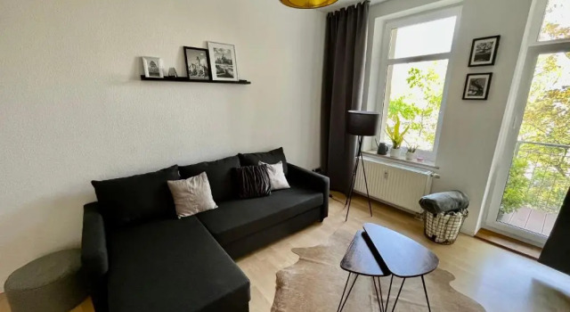 Purer Luxus mit 2 Schlafzimmern, Balkon und Privat-Parkplatz