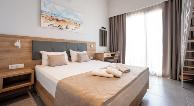 Номер Standard Дуплекс с балконом и с видом на бассейн Maltepe Luxury Accommodation By Travelpro Services