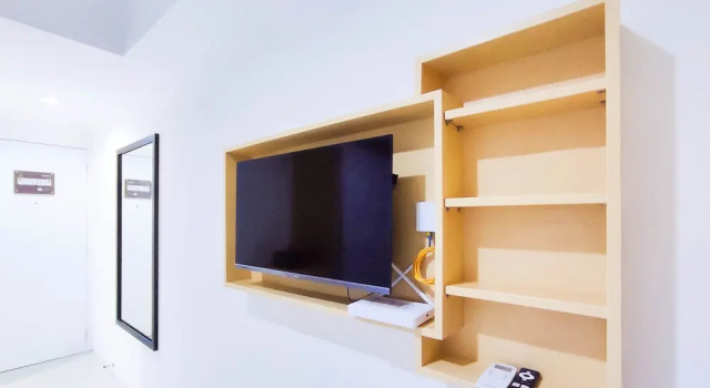 Cozy Studio At 9Th Floor Paltrow City Apartment