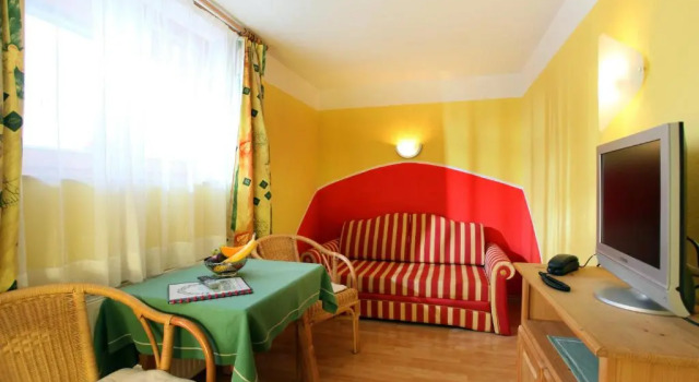 Апартаменты Alpenhotel Landhaus Küchl