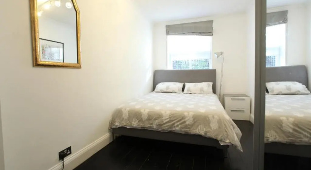 Апартаменты Walk to Notting Hill /Paddington 1 B/R with patio
