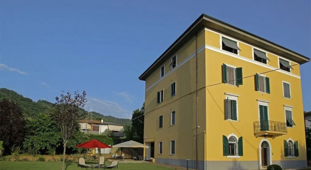 Mikeme, Buchen Sie Bed & Breakfast Carrara Toskana
