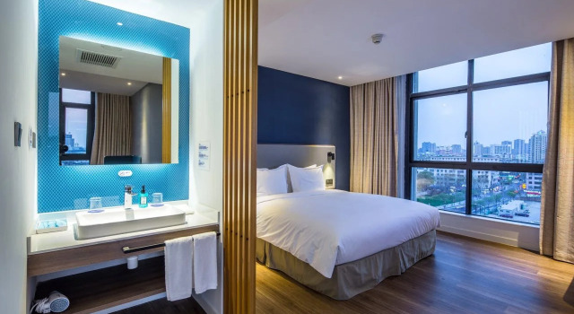 Holiday Inn Express Haining City Center, Prenota Hotel Jiaxing Zhejiang