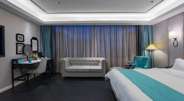 Люкс Deluxe Xana Hotelle Hotel (Nanchang Liantang Xiaolan Industrial Park Lishan Metro Entrance Station)