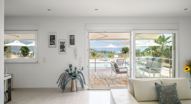 Maisonette Euphoria Residences у бассейна Konnect Properties