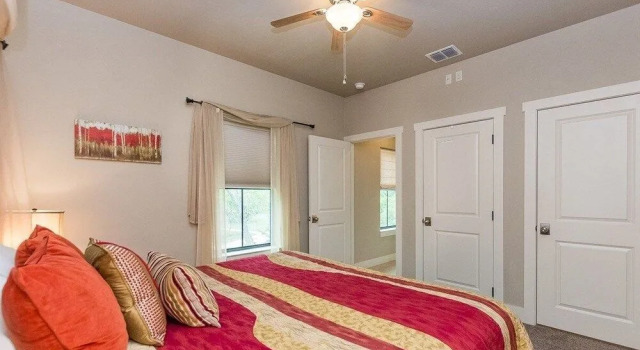 Far View Gasthaus 2 Bedroom Apts by RedAwning, Забронировать Дом для отпуска Фредериксберг Texas Wine Country