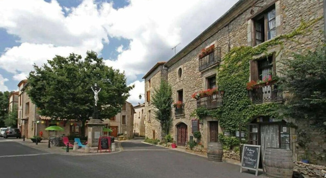 Hôtel L'Ogustin, Забронировать Отель Ла-Вакри-э-Сен-Мартен-де-Кастрий Hérault