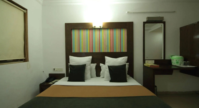 Hotel Kadamb Inn, Rezervovat Hotel Hotely v Gujarat s parkováním, Parkování