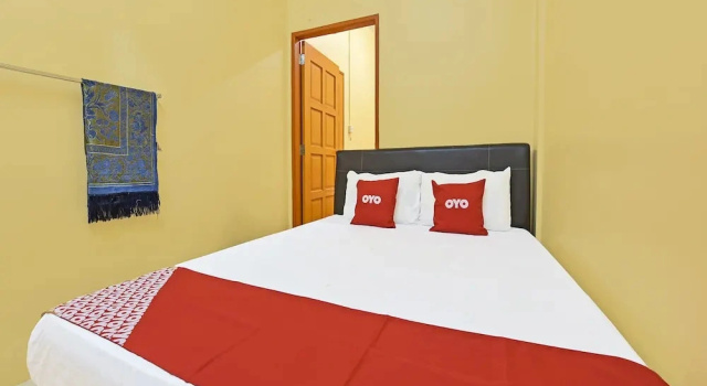 Четырёхместный семейный люкс с красивым видом из окна OYO 90593 Hotel Bajet Gaya Warisan