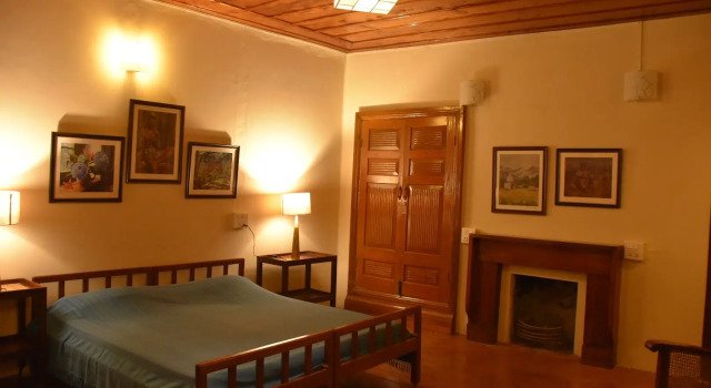 Deodar Manor - A Luxury Stay in Khajjiar, Rezerwuj Hotel Hotele w Chamba z parkingiem, Parking