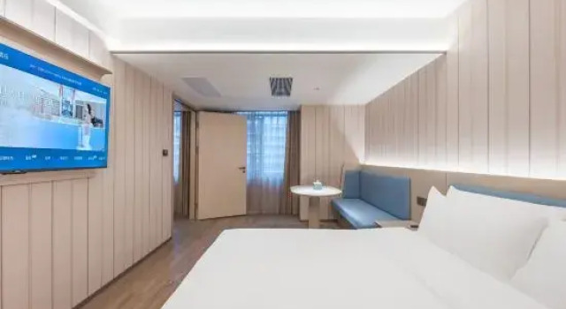 Люкс HanTing Hotel (Wuhan Baishazhou Yangsigang Yangtze River Bridge)