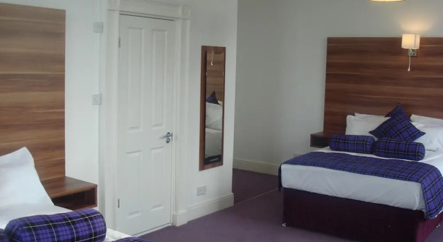 Четырёхместный номер Deluxe Scotia Airport Hotel