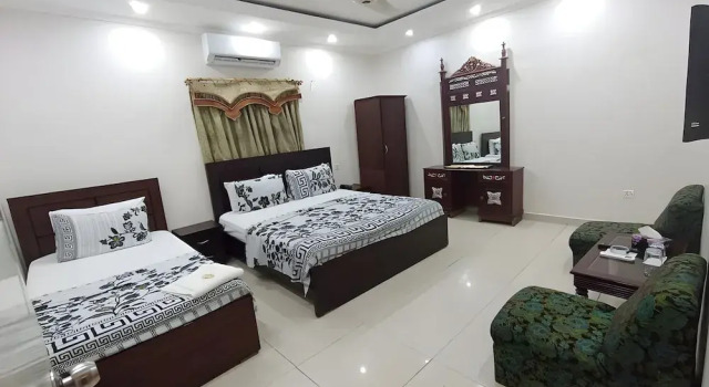 Трёхместный номер Standard с видом на город Hotel Royal Residency