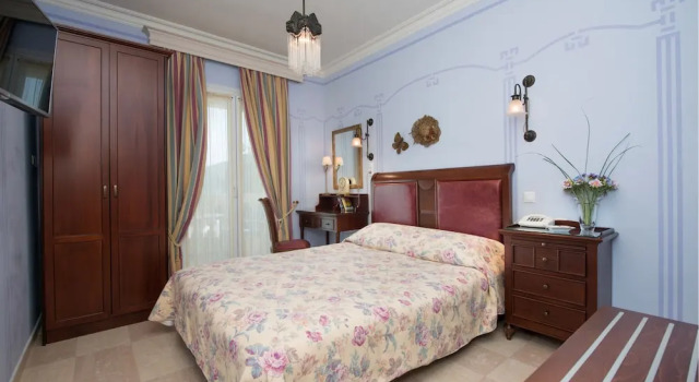 Двухместный номер Standard с балконом и с частичным видом на море Enavlion Hotel