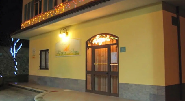 Hotel Rosso Di Sera, Buchen Sie Hotel Pietramelara Kampanien