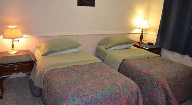 Pioneer Inn, Book Hotel Homer Kenai Fjords