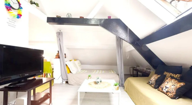 Studio in Bruxelles, With Wifi, Забронировать Отель Брюссель Брюссельский столичный регион, рядом с Нотр-Дам-Дю-Саблон