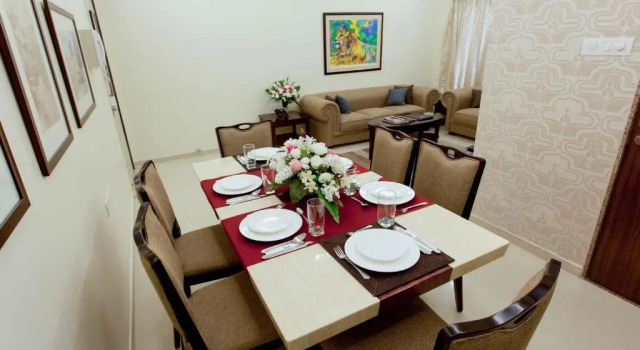 Кровать в общем номере с 6 комнатами Lalco Residency
