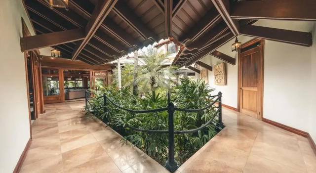 Luxurious Maison Larimar at Casa de Campo, Забронировать Вилла Отели Каса де Кампо с парковкой, Парковка