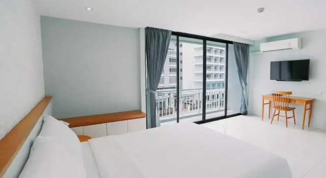 Одноместный номер Deluxe с балконом Go2bed Pattaya Hotel