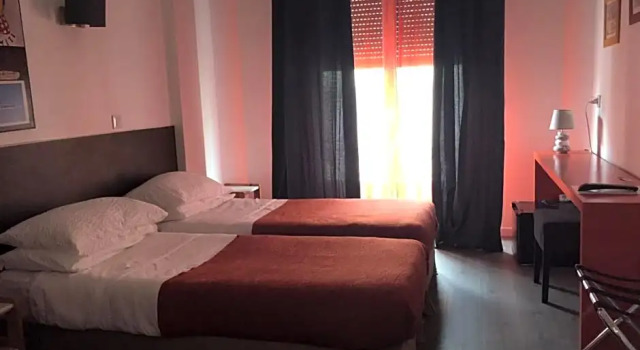 Номер Comfort Hôtel Colbert