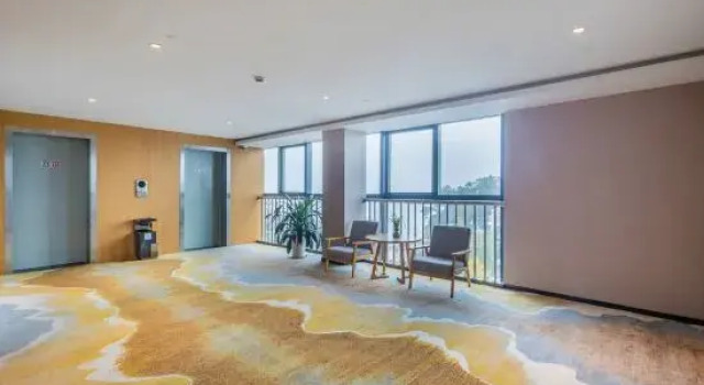 Kaiyuan Life Hotel at Central Lake of Qiandao Lake, Book Hotel Hoteller i Chun'an med parkering, Parkering