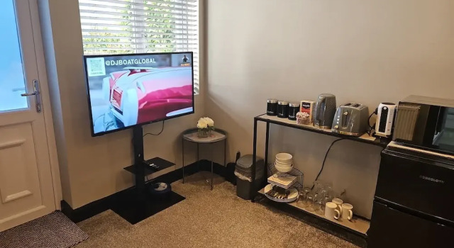 Cosy Studio in Dudley City Center, Забронировать Отель Отели Англии 3 звезды, 3*