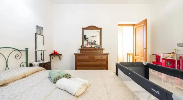 Spacious Three Room Apartment in the Heart of Orosei, Забронировать Апартаменты/квартира Орозеи Залив Орозеи