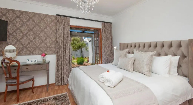 Двухместный номер Deluxe с балконом Villa Venusta Luxury Guesthouse - Solar Power