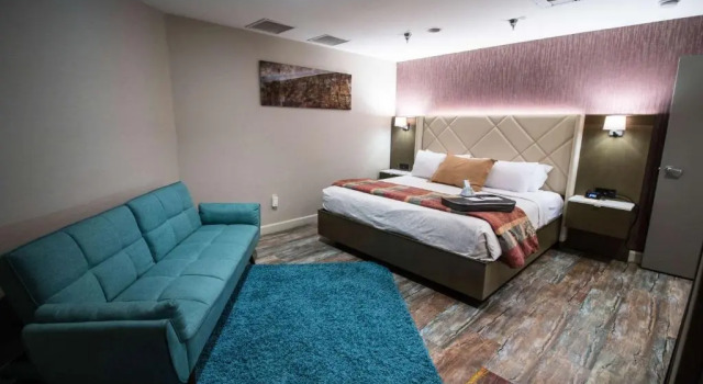 Четырёхместный люкс с 2 комнатами Empeiria High Sierra Hotel