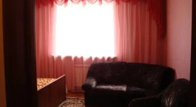 Apartments in Mikrorayon 3B, Prenota Appartamento Hotel a Tyumen Region con parcheggio, Parcheggio