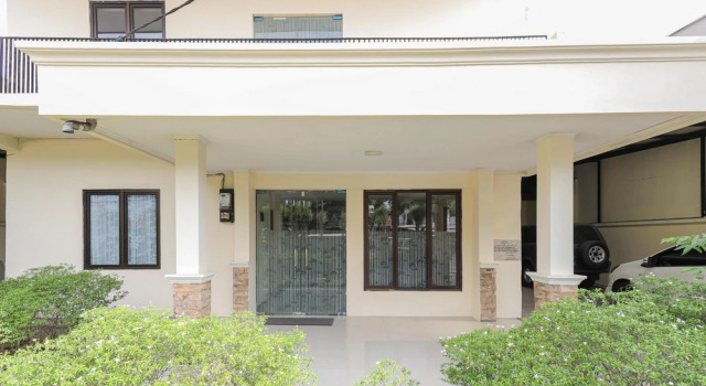 Urbanview Roemah Tebet by RedDoorz