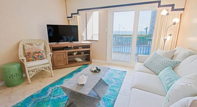 Gulf Shore Condo #213 - 2 Br condo by RedAwning, Varaa Huoneisto Destin Emerald Coast