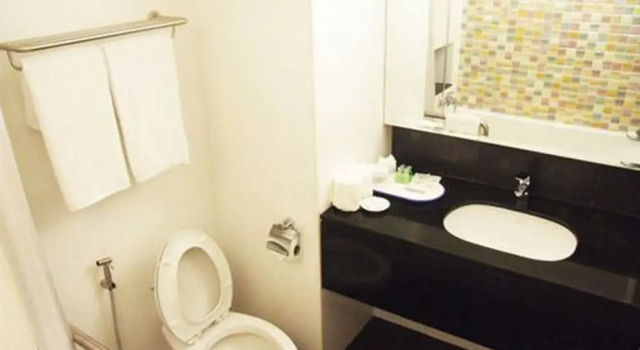 Четырёхместный номер Standard Grand Tower Inn Sathorn Hotel