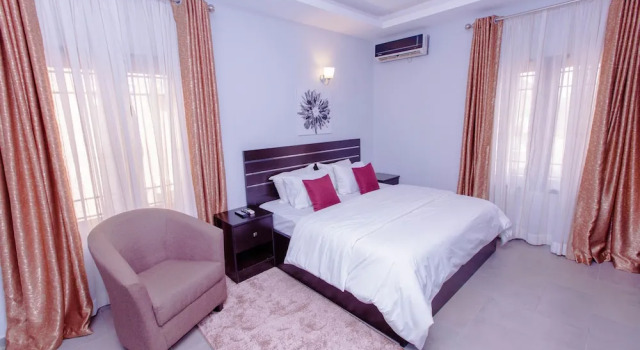 Tenny's Place Apartments, Prenota Appartamento Hotel a Bwari con parcheggio, Parcheggio