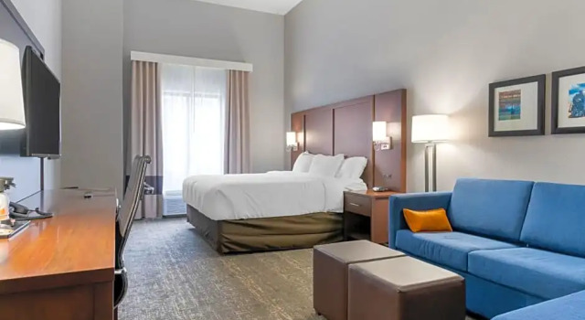 Двухместный люкс Comfort Suites Paducah Mall Area