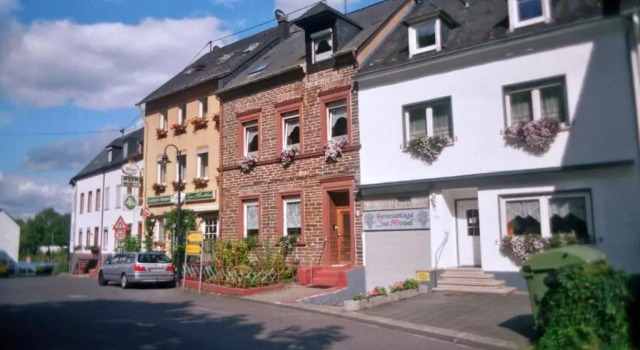 Ferienanlage - Am Moselufer, Забронировать Апартаменты/квартира Трабен-Трарбах Мозель - Германия
