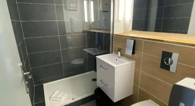 Двухместный номер Standard с балконом Campanile Saumur